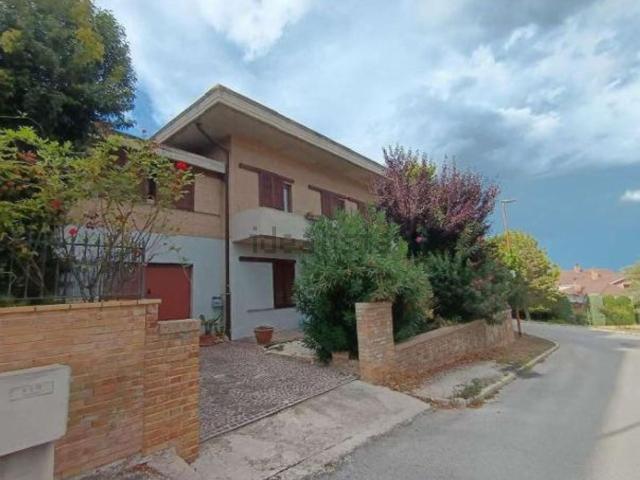 Casa in vendita a Marche, Macerata