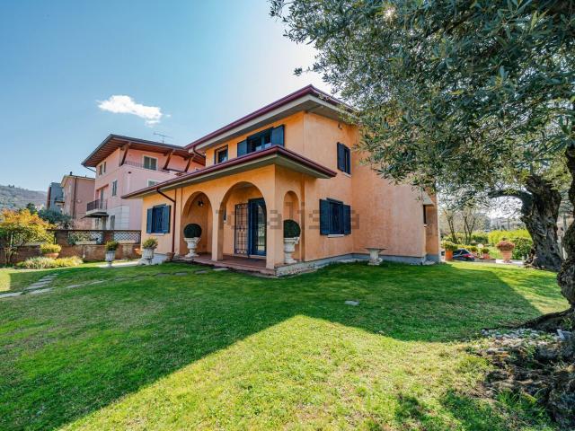 Casa in vendita a Zona Nord, Brescia