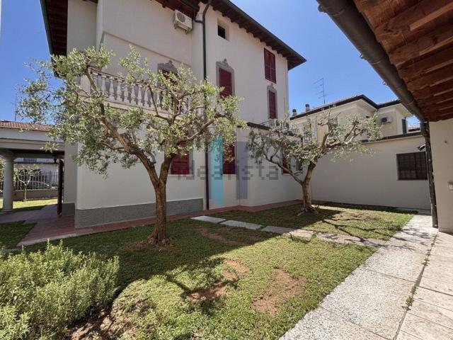 Casa in vendita a Zona Ovest, Brescia