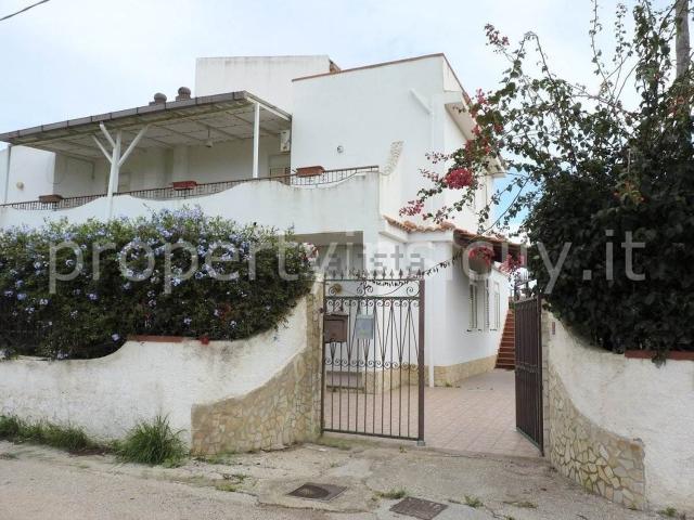 Casa in vendita a Fontane Bianche, Siracusa