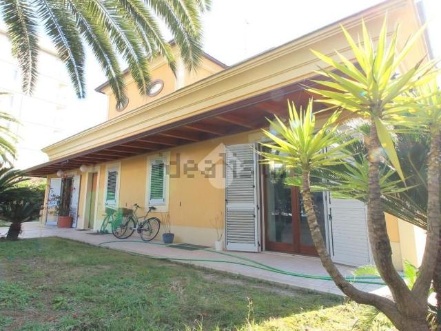 Casa in vendita a Ragnola, Marche