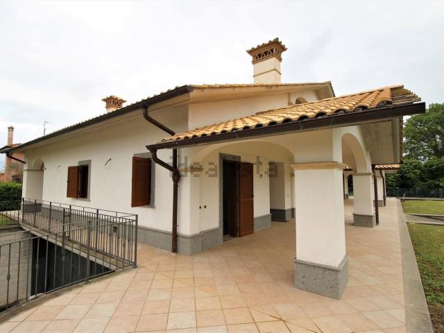 Casa in vendita a Vignanello, Viterbo