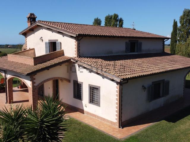 Casa in vendita a Tarquinia, Lazio