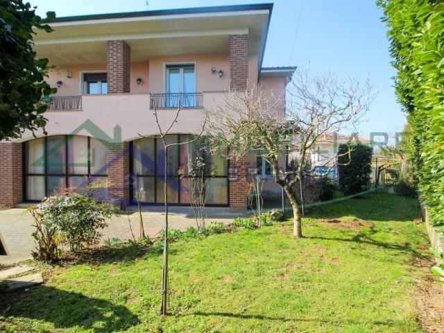 Casa in vendita a Geretta, Besnate