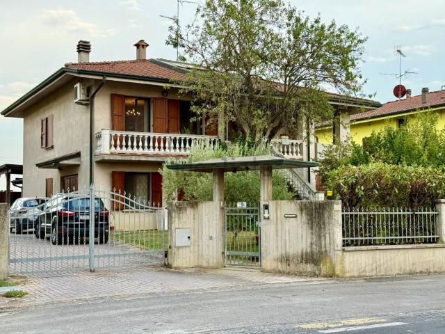 Casa in vendita a Unione Terre d'Acqua, San Giovanni In Persiceto