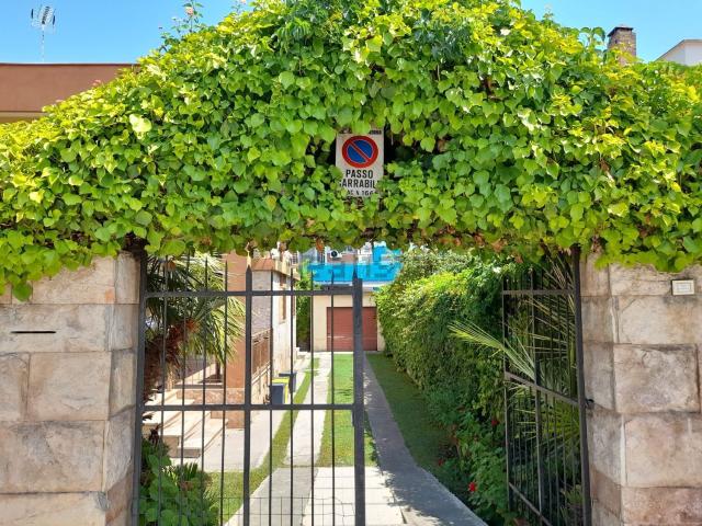 Casa in vendita a Siponto, Puglia