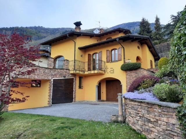 Casa in vendita a Gandino, Lombardia