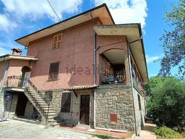 Casa in vendita a Vitorchiano, Lazio