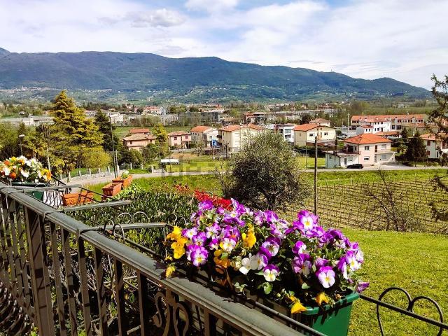 Casa in vendita a Colle Umberto, Veneto