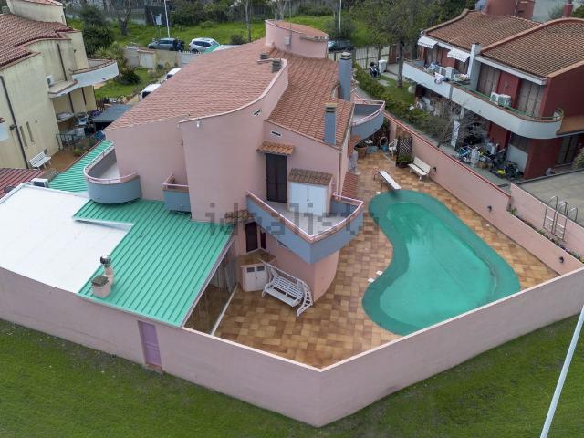 Casa in vendita a Mràxini Arrùbiu/Margine Rosso, Quartu Sant'elena