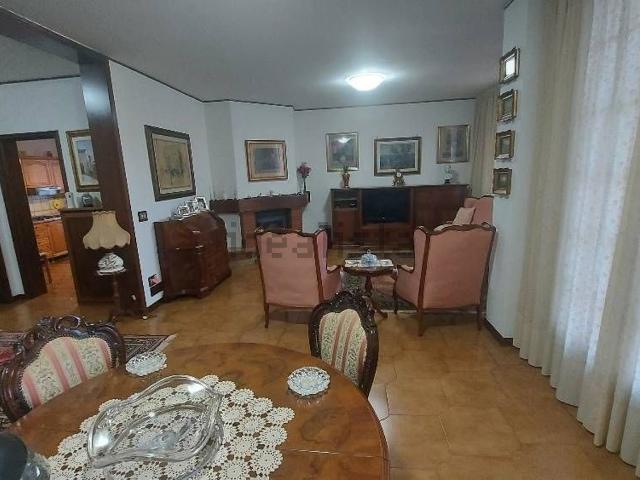 Casa in vendita a Besurica, Piacenza