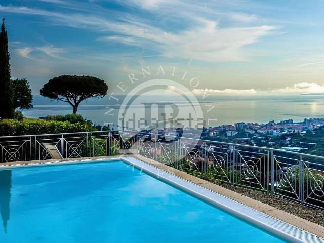 Casa in vendita a Vallecrosia, Liguria
