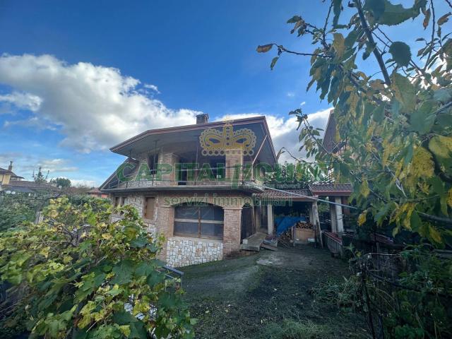 Casa in vendita a Mercogliano, Campania