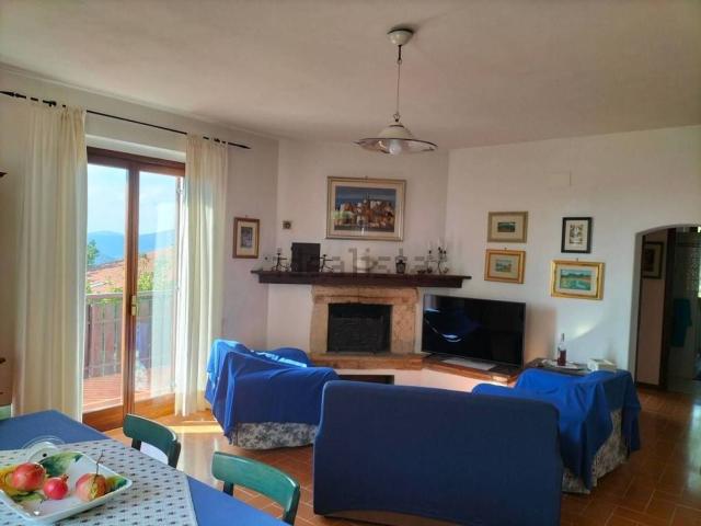 Casa in vendita a Passignano Sul Trasimeno, Umbria