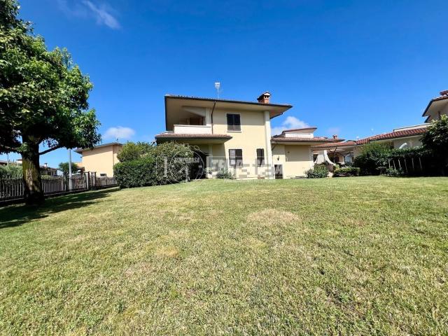 Casa in vendita a Travagliato, Brescia