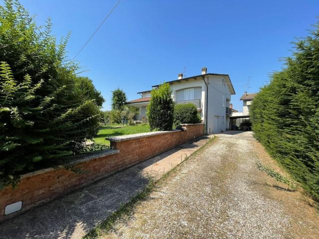 Casa in vendita a Bassa Reggiana, Re