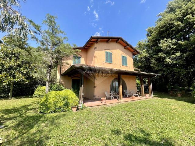Casa in vendita a Tonfano, Toscana
