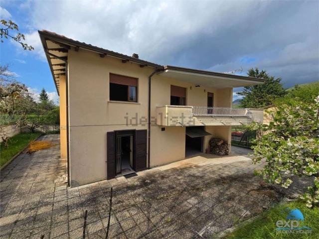 Casa in vendita a Nocera Umbra, Umbria