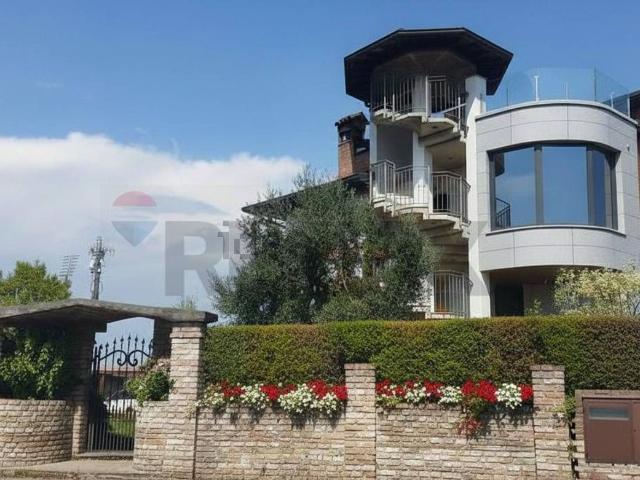 Casa in vendita a Calvisano, Lombardia