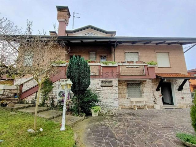 Casa in vendita a Borgo Dolomiti, Adria