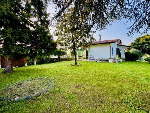 Casa in vendita a Prevalle, Lombardia