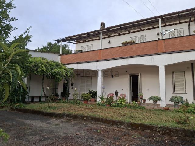 Casa in vendita a Volpeglino, Alessandria
