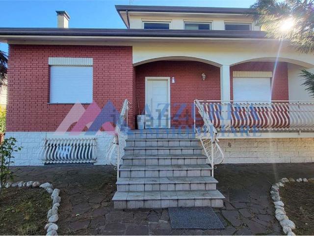 Casa in vendita a Cervia, Reggio Emilia
