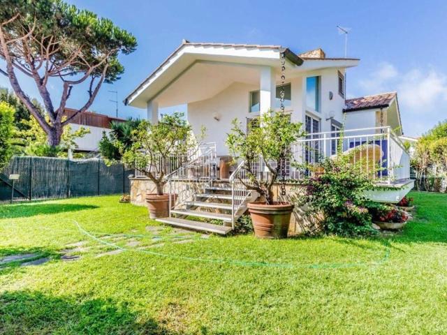 Casa in vendita a Fregene, Roma Capitale