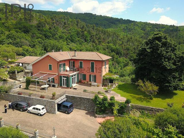 Casa in vendita a Calice Ligure, Liguria