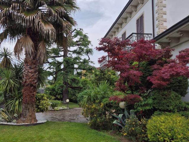 Casa in vendita a Desenzano Del Garda, Lombardia