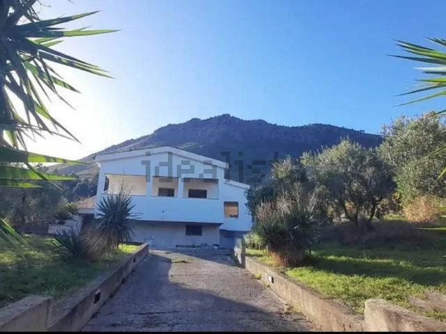 Casa in vendita a Carini, Sicilia