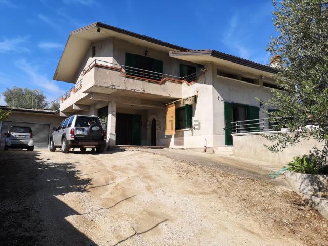 Casa in vendita a Mirabella Eclano, Campania
