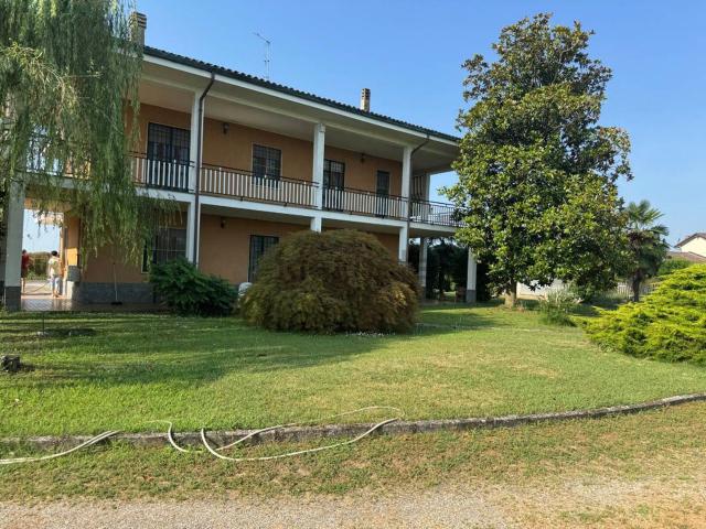 Casa in vendita a Piemonte, Alessandria