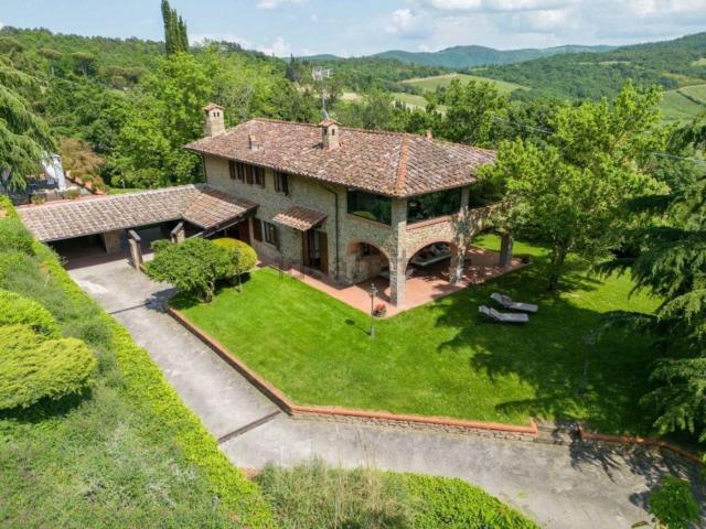 Casa in vendita a Palazzo Del Pero, Toscana