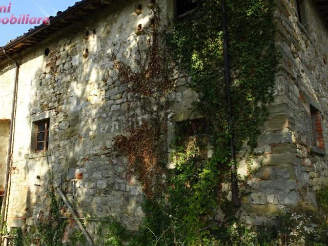Casa in vendita a Poppi, Toscana