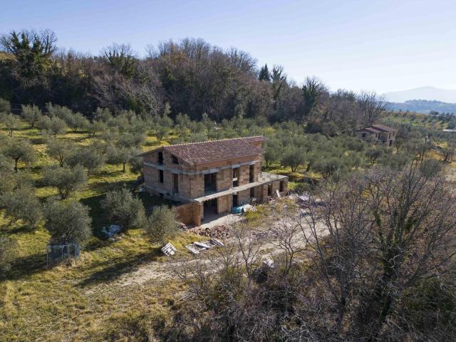 Casa in vendita a Mompeo, Lazio