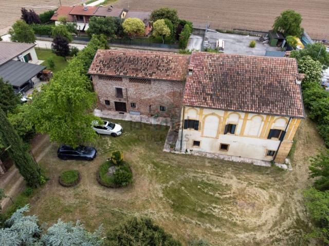 Casa in vendita a Buttapietra, Veneto