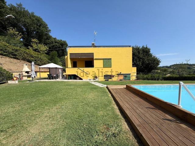 Casa in vendita a Cerreto, Marche