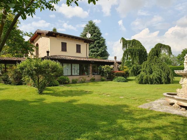 Casa in vendita a Fidenza, Reggio Emilia