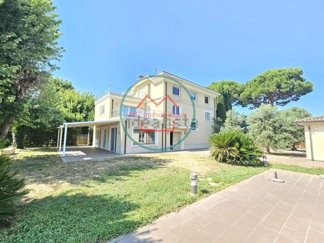 Casa in vendita a Via Romana, Uzzano E Castello