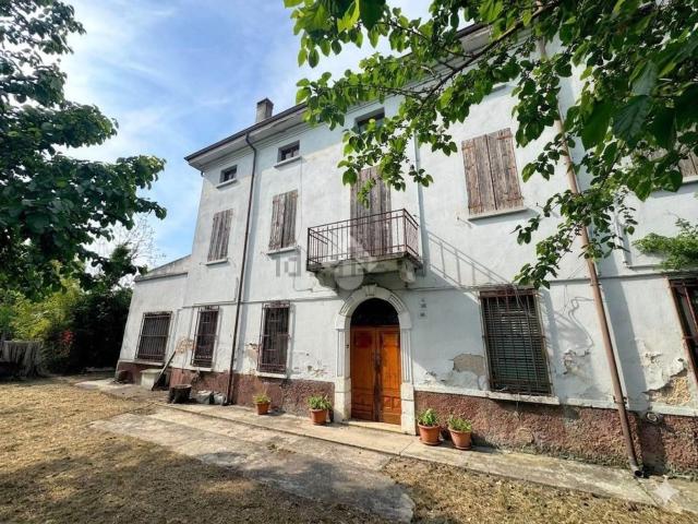 Casa in vendita a Goito, Lombardia