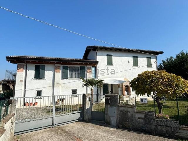 Casa in vendita a Pradone, Cadeo
