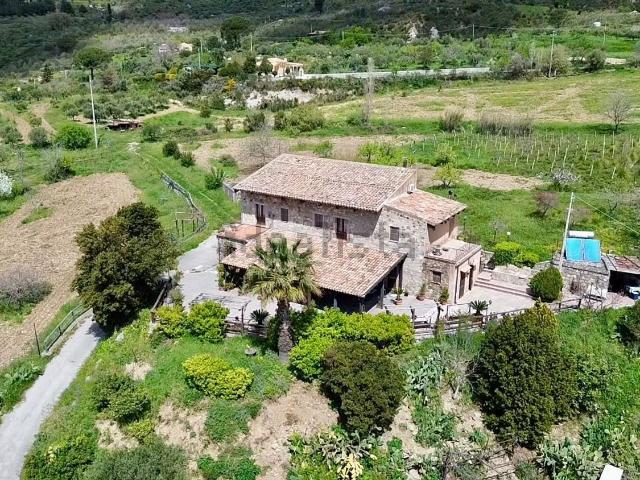 Casa in vendita a Polizzi Generosa, Sicilia