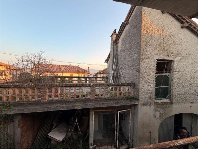 Casa in vendita a Vho, Piemonte