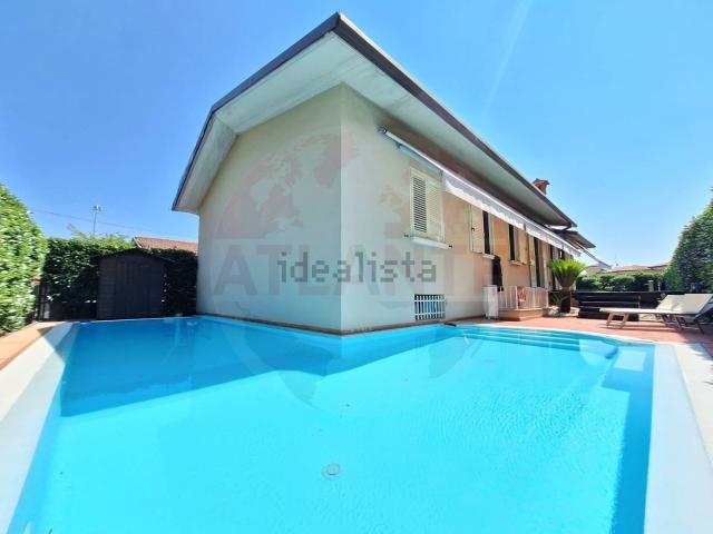 Casa in vendita a Chiari, Lombardia