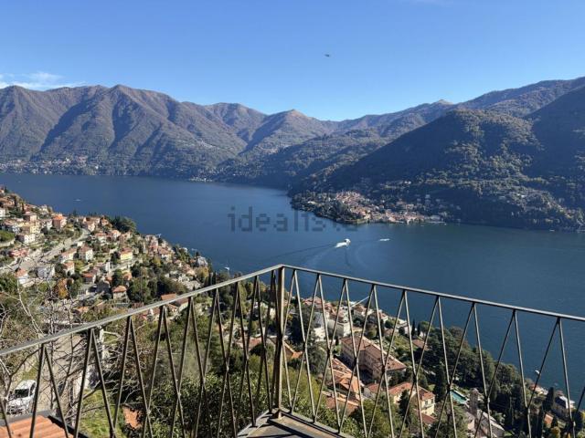 Casa in vendita a Moltrasio, Lombardia