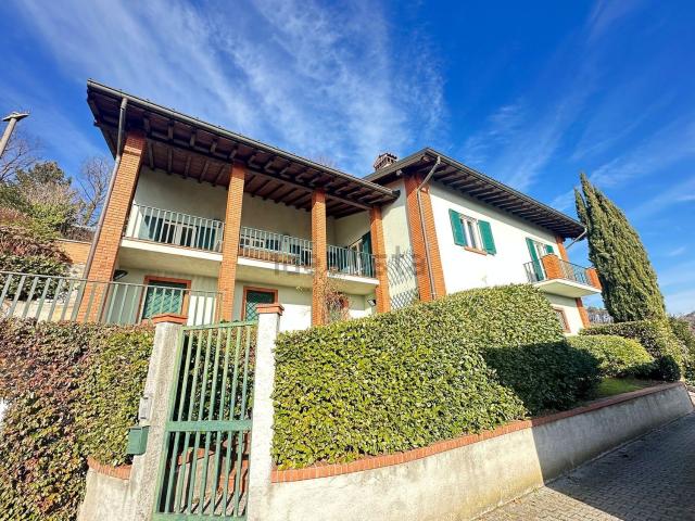 Casa in vendita a Muggiò, Como