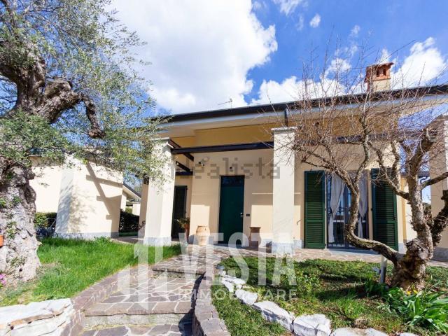 Casa in vendita a Robbiate, Lombardia