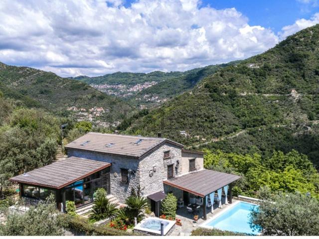 Casa in vendita a Collodari, Recco