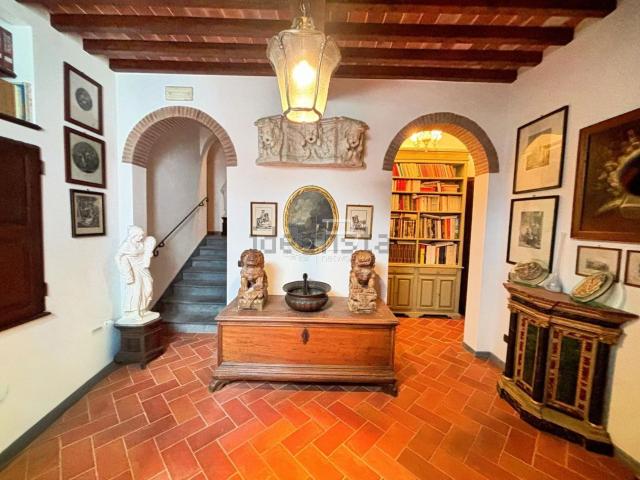 Casa in vendita a Seravezza, Toscana